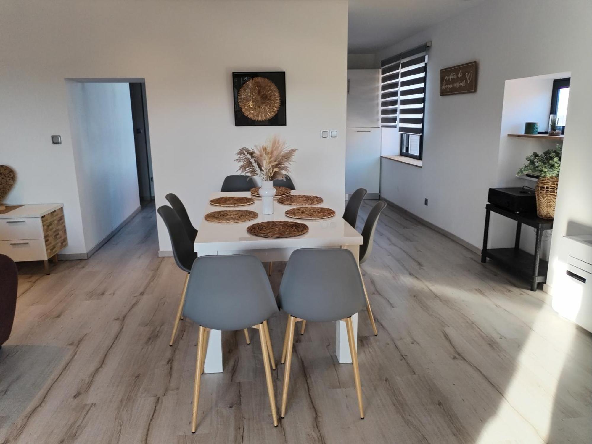 Le Petit Chateau De Sathonat - Horizon Paradis Saint-Amour-Bellevue Exterior photo